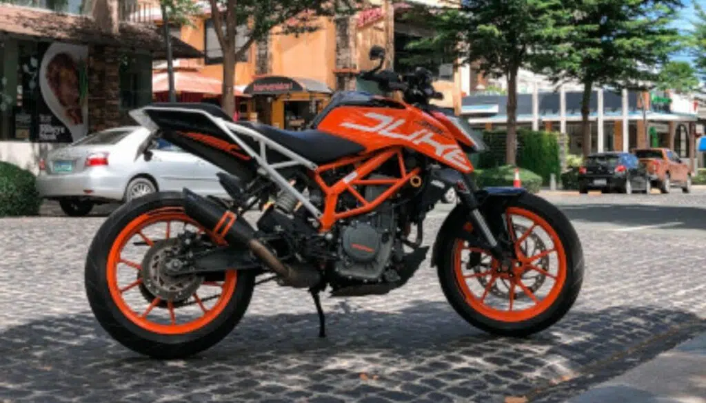 New Year Dhamaka Sale on KTM 390 Duke