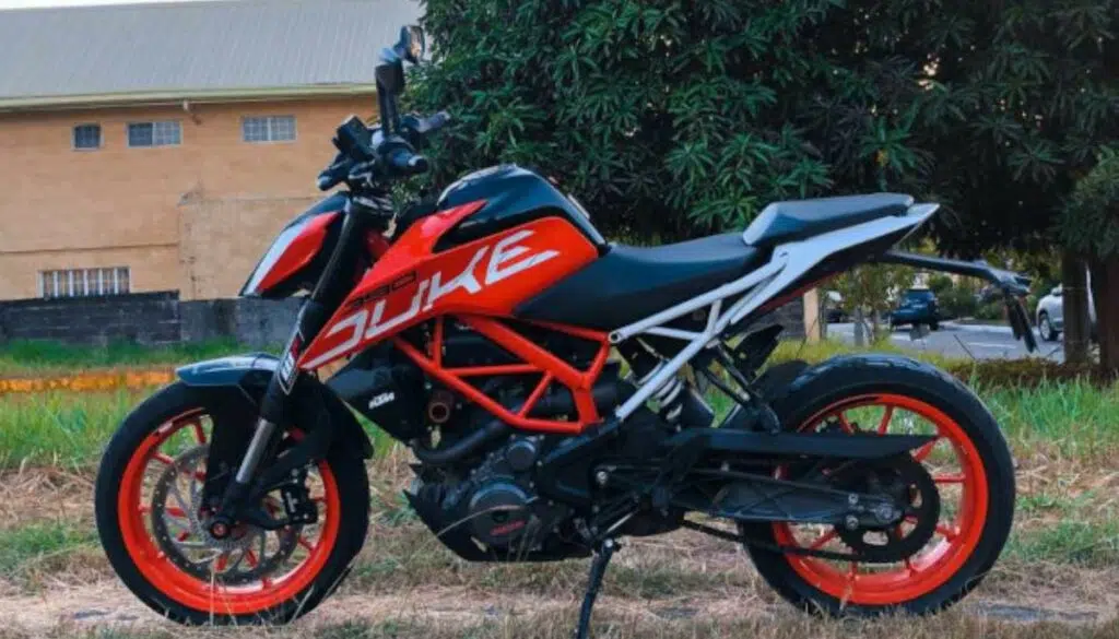 New Year Dhamaka Sale on KTM 390 Duke