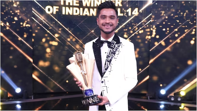 Indian Idol 14 winner Vaibhav Gupta : Vaibhav Gupta of Kanpur won the trophy of Indian Idol 14