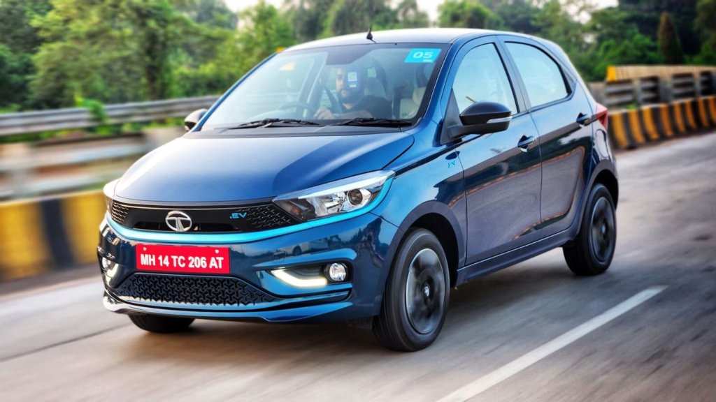 Top 10 Cars in India 2024 with Mileage, Starting Ex-Showroom Price, Maximum Power, Fuel Tank, There are top 10 Cars :- Maruti Alto 800  , Maruti Alto K10, Maruti S-Presso, Renault Kwid, Maruti Celerio and More 